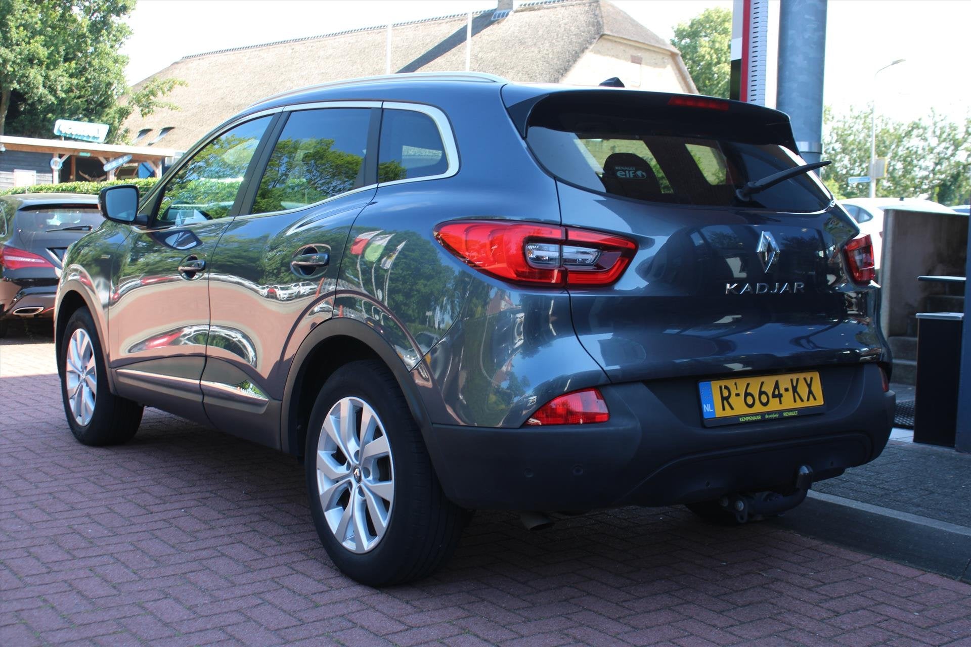 RENAULT Kadjar TCe 1.3 *Life* | Trekhaak | Carplay | Camera, Auto's, Gebruikt, 4 cilinders, 700 kg, Leder en Stof