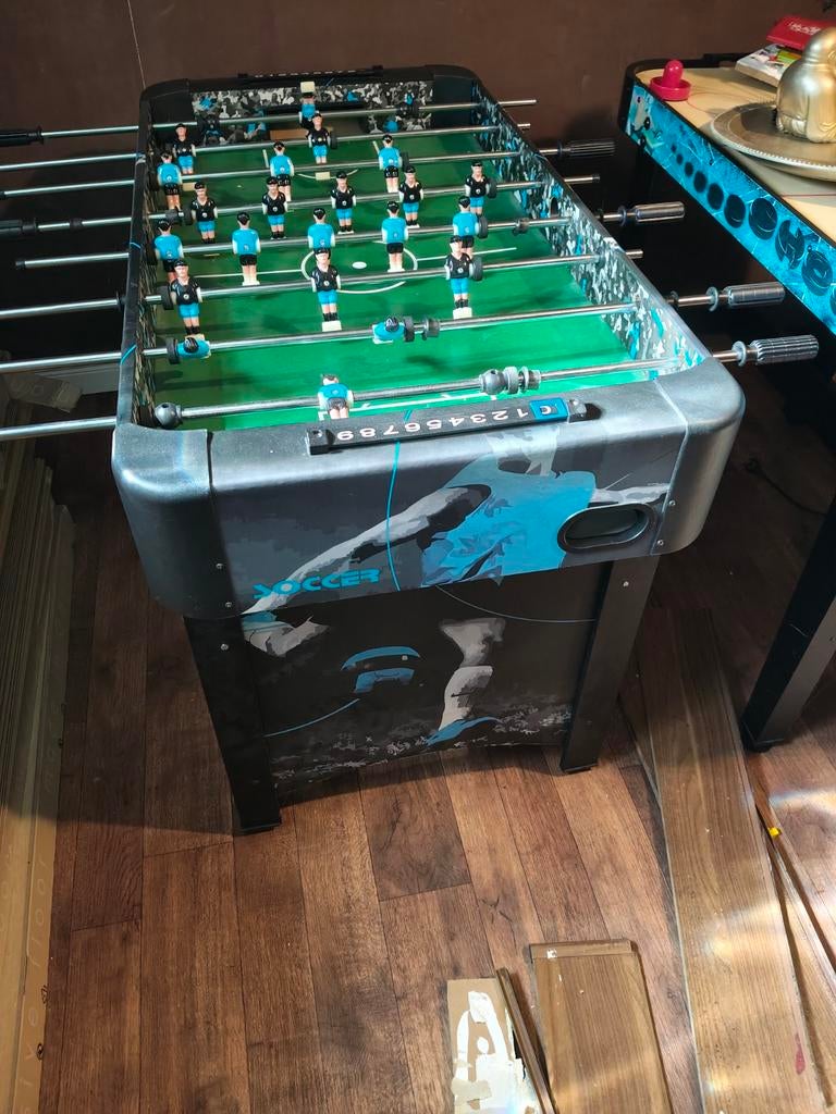 Voetbaltafel en Luchtsjoeltafel - Goede staat, Ophalen of Verzenden, Gebruikt
