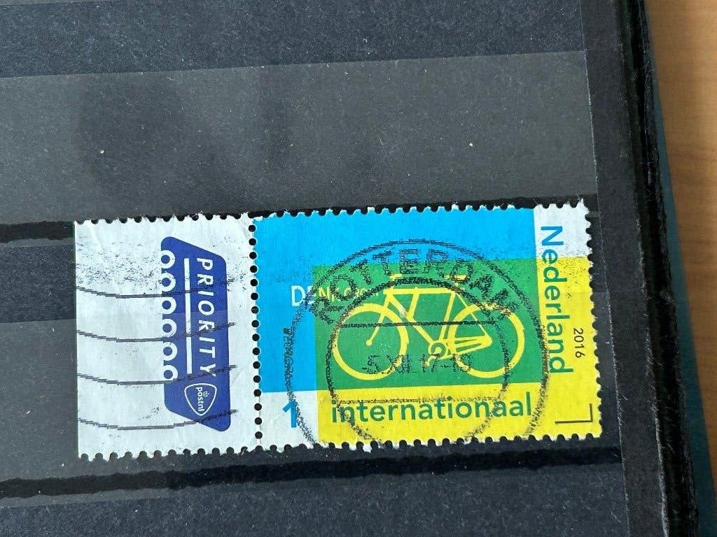 Nederland 2016. Zegel met tab. Denk groen. Fiets. Priority, Ophalen of Verzenden, Na 1940, Gestempeld