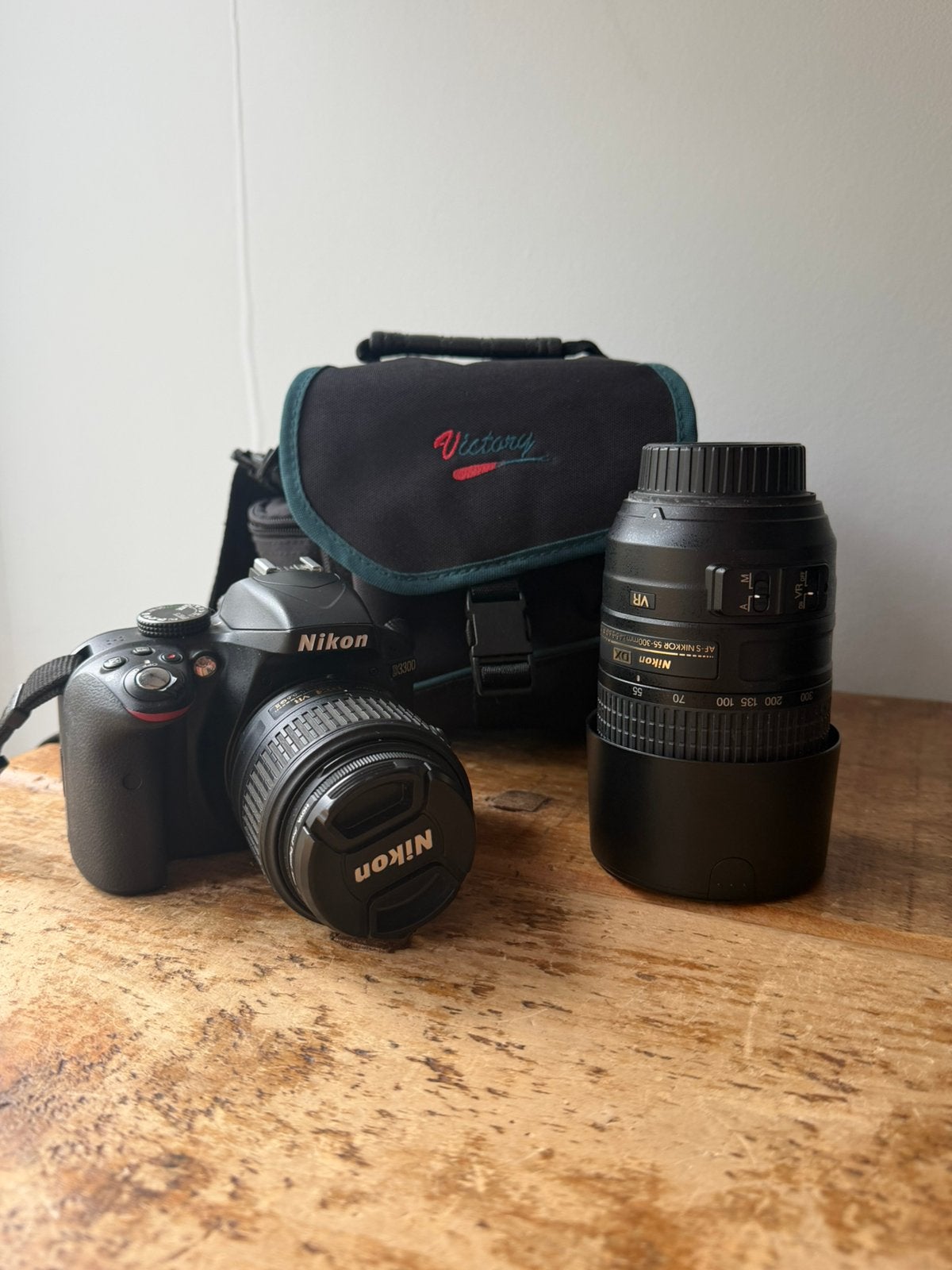 NIKON D3300 spiegelreflex camera + 2 LENZEN + CAMERATAS, Beeldstabilisatie, Spiegelreflex, Draagriem, Ophalen of Verzenden
