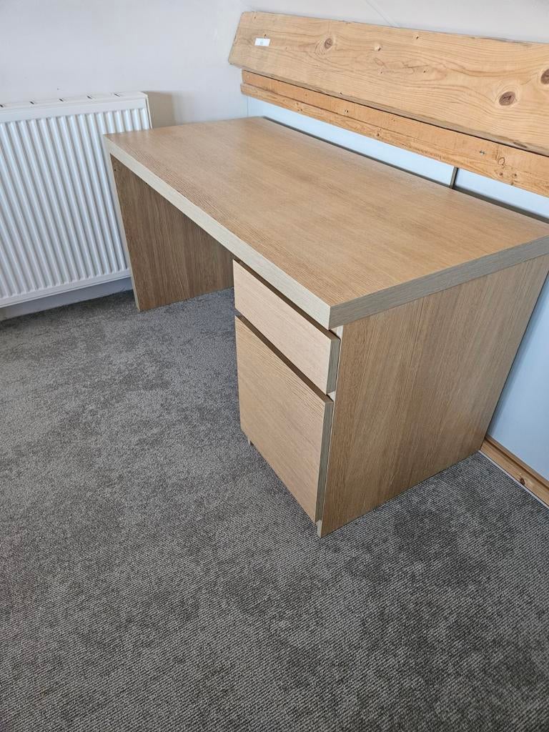 GRATIS bureau Ikea malm serie, Ophalen, Met lades, Gebruikt, Hout
