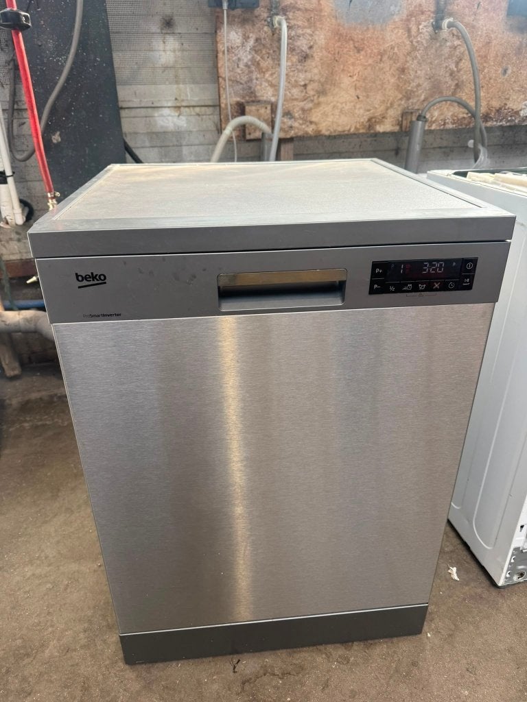 Beko Vaatwasser RVS schoon garantie besteklade, Energieklasse A of zuiniger, Ophalen of Verzenden, Zo goed als nieuw, 85 tot 90 cm