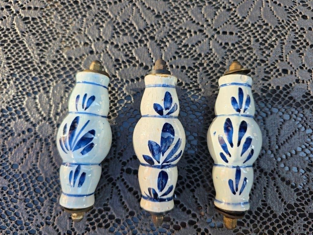 Set van 3 antieke porseleinen deurklinken, Delfts blauw, Ophalen of Verzenden, Gebruikt, Overige materialen, Klink of Kruk