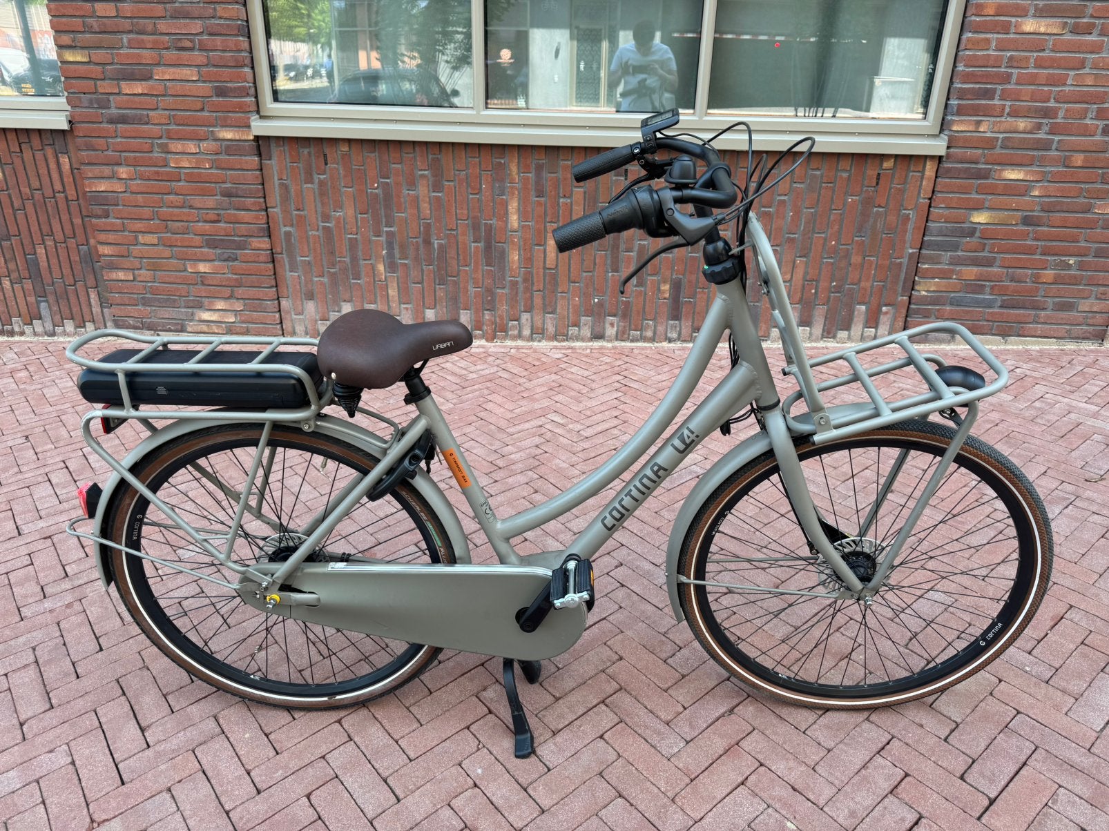 Cortina U4 Elektrische Transportfiets 28 Inch Middenmotor!, Zo goed als nieuw, 47 tot 51 cm, 50 km per accu of meer, Ophalen