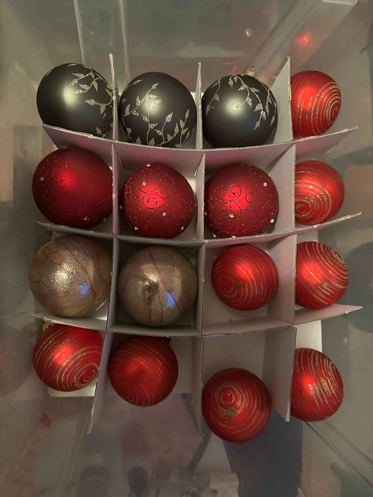 Kerstballen, Ophalen