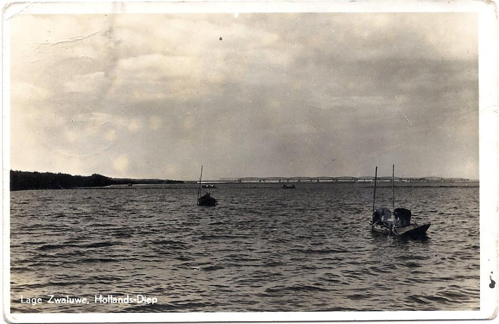 Lage Zwaluwe Hollands Diep met boten  fotokaart 1949, Verzenden, 1940 tot 1960, Gelopen, Noord-Brabant