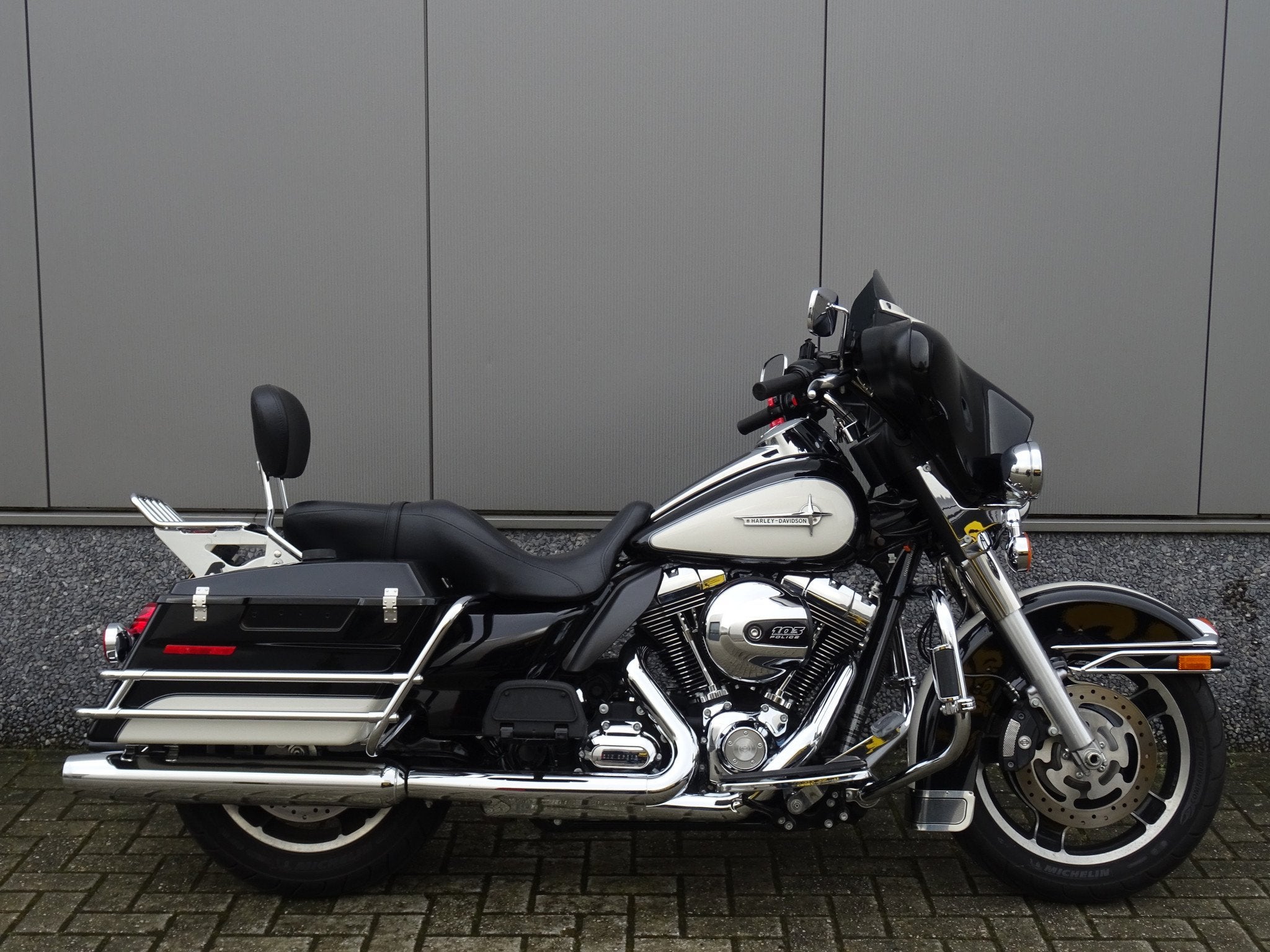 Harley-Davidson FLHF ELECTRA GLIDE POLICE (bj 2013), 1688 cc, Chopper, Meer dan 35 kW, Gebruikt
