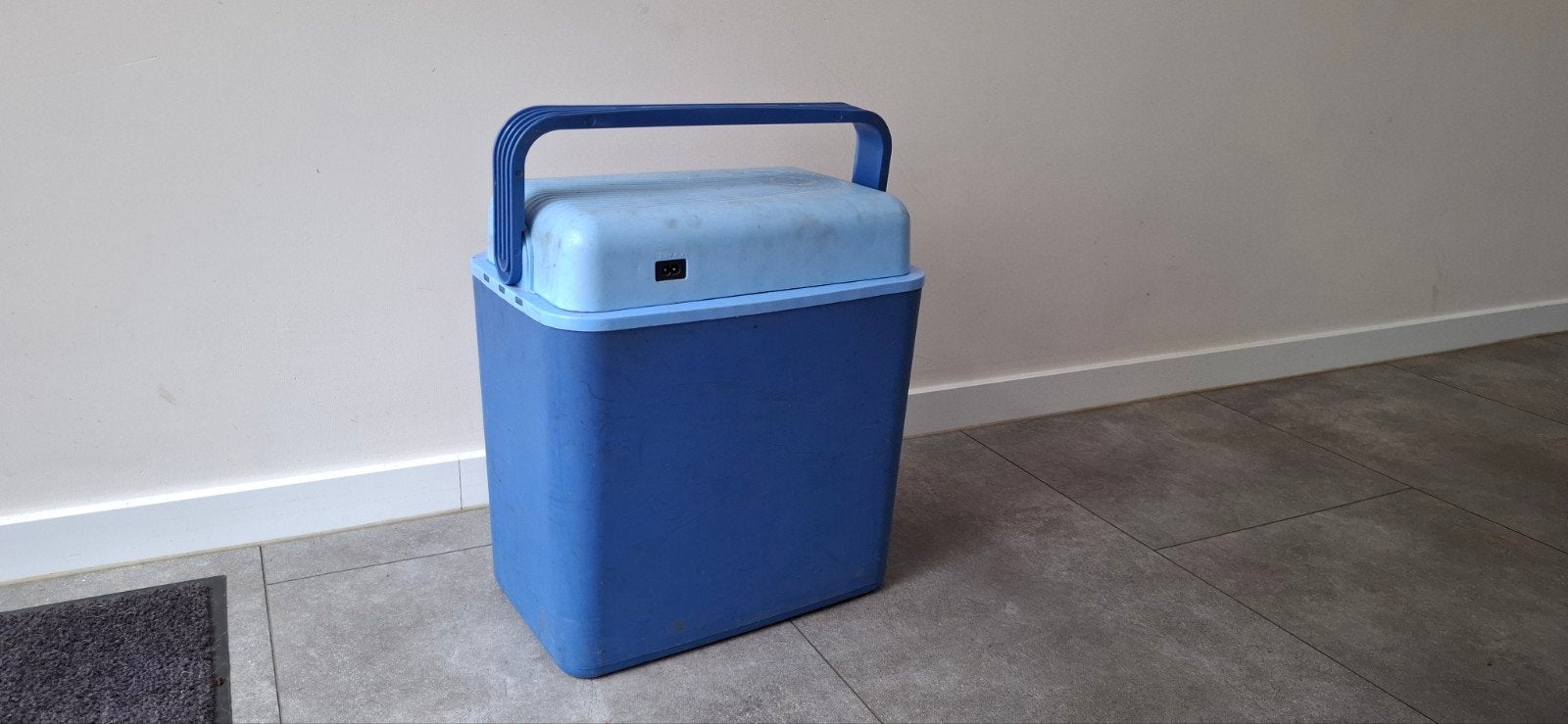 Koelbox 12V en 230V - Ideaal voor onderweg en thuis, Ophalen, Gebruikt, Koelbox, Elektrisch