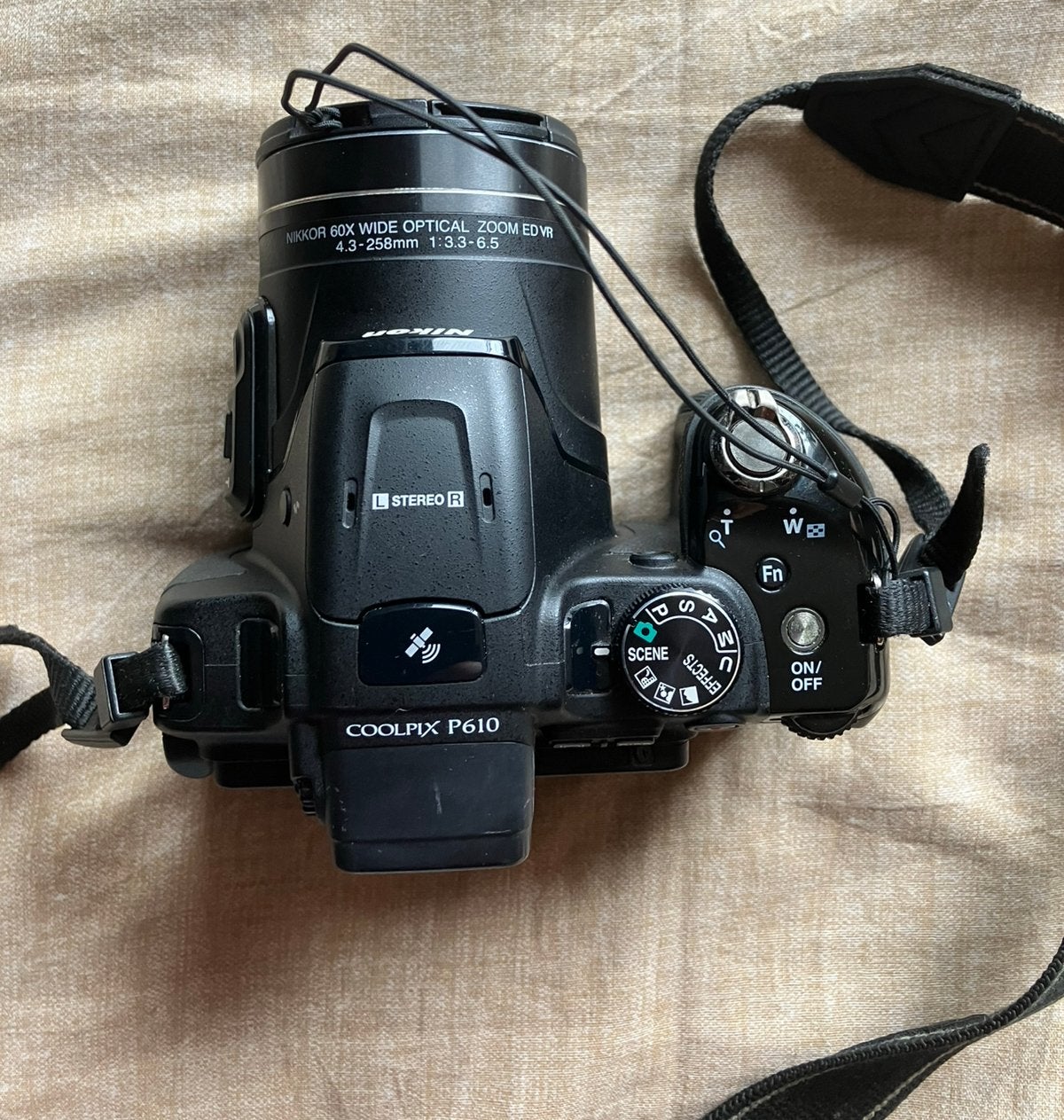 Nikon coolpix p610 compact camera, 2 accu’s, oplader en tas, Audio, Tv en Foto, Fotocamera's Digitaal, Ophalen of Verzenden, Zo goed als nieuw