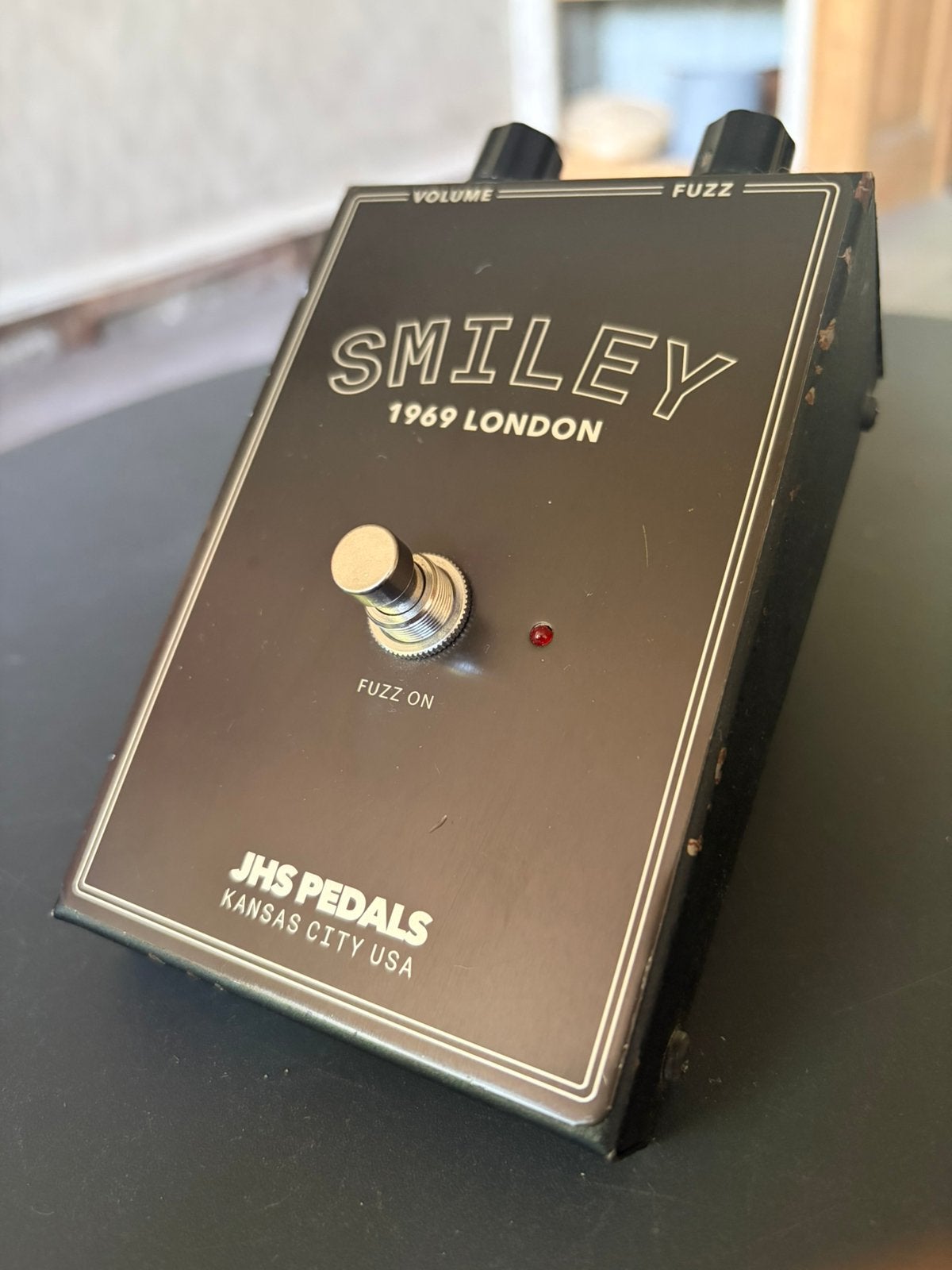 JHS Smiley Fuzz Pedal, Ophalen of Verzenden, Zo goed als nieuw, Volume