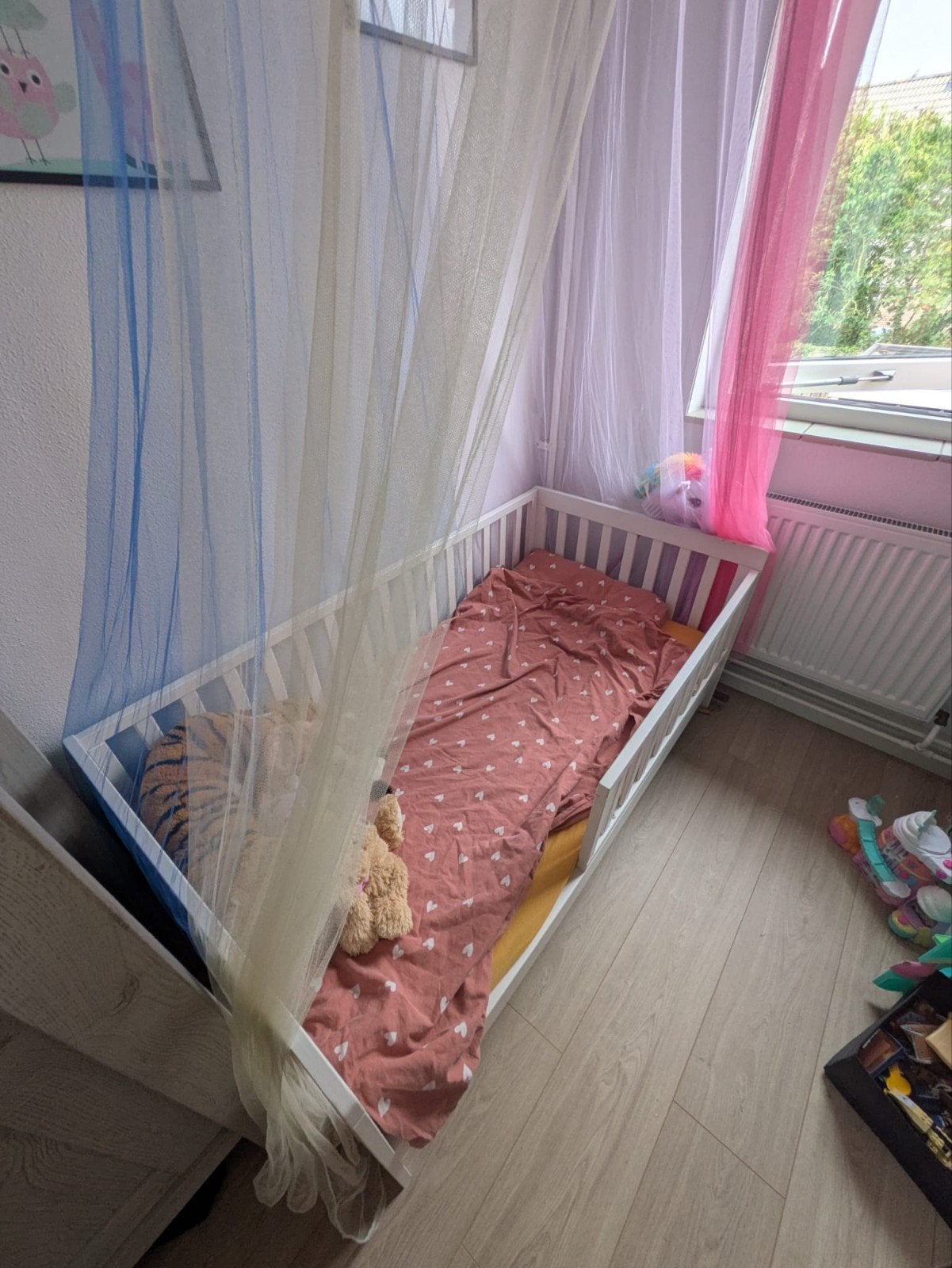Gratis af te halen: Peuterbed ombouw (60x76x144 cm), Ophalen of Verzenden, Gebruikt, 140 tot 160 cm, 70 tot 85 cm