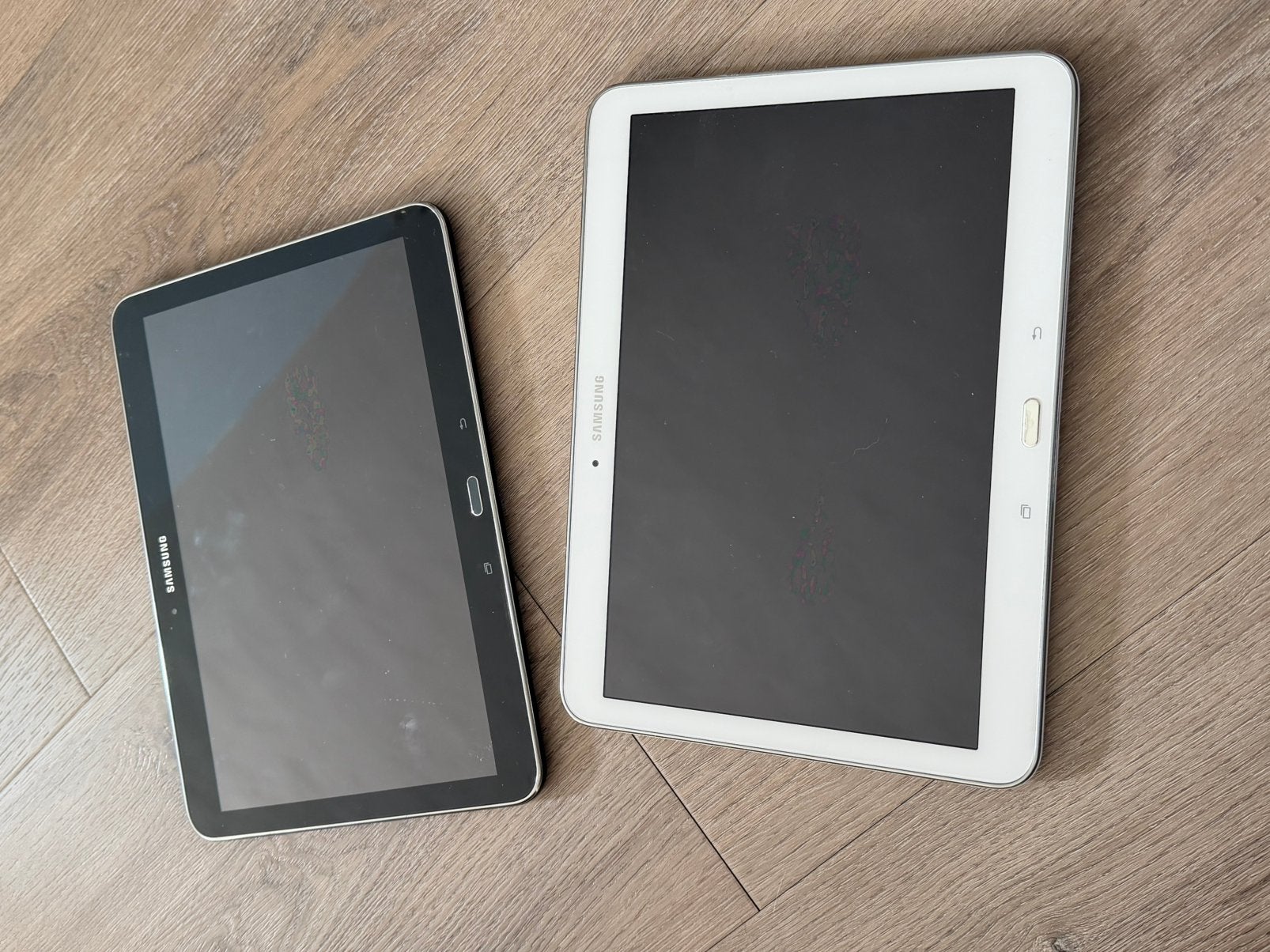 2 samsung tablets, Computers en Software, 10 inch, Samsung, Ophalen of Verzenden, Niet werkend