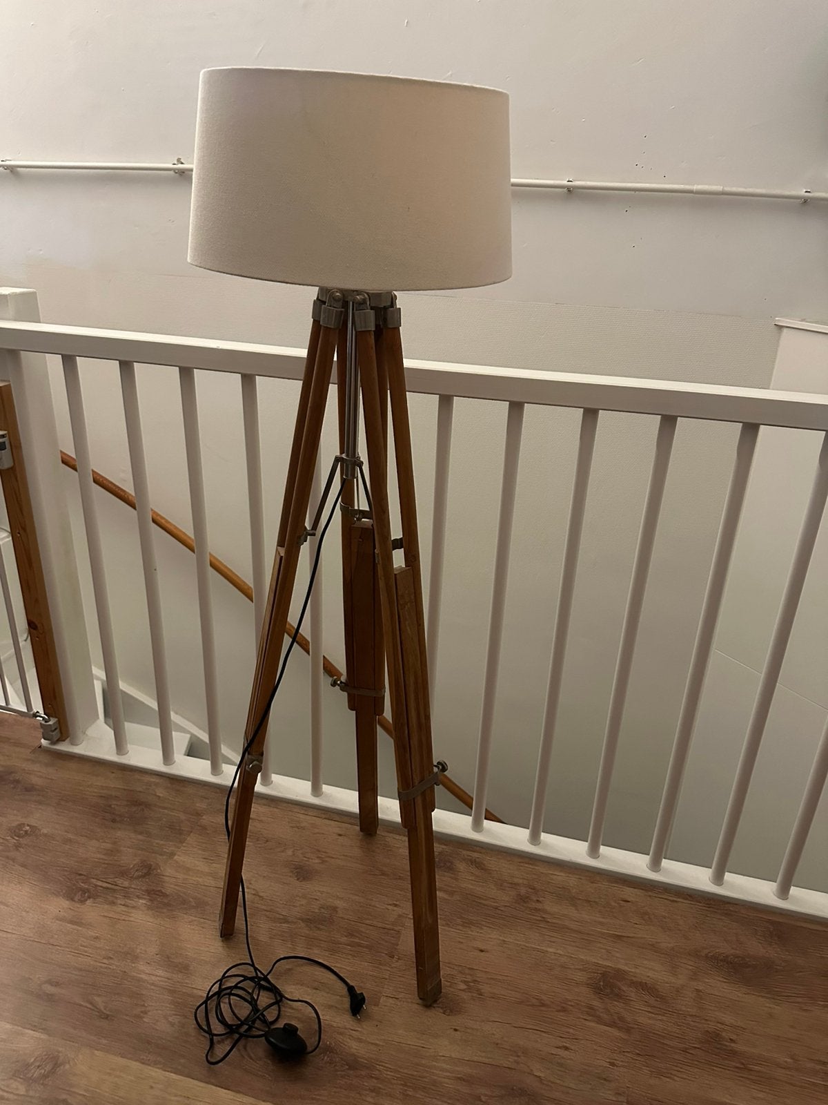 Vloerlamp in hoogte verstelbaar, Huis en Inrichting, Lampen | Vloerlampen, Ophalen, E27 (groot), Zo goed als nieuw, 150 tot 200 cm