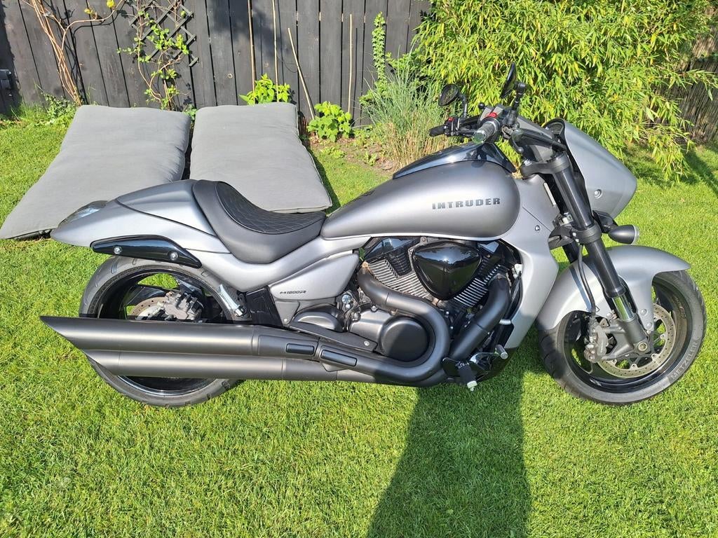Suzuki Intruder M1800R - Krachtige Cruiser, Motoren, 2 cilinders, Gebruikt, Particulier, Meer dan 35 kW