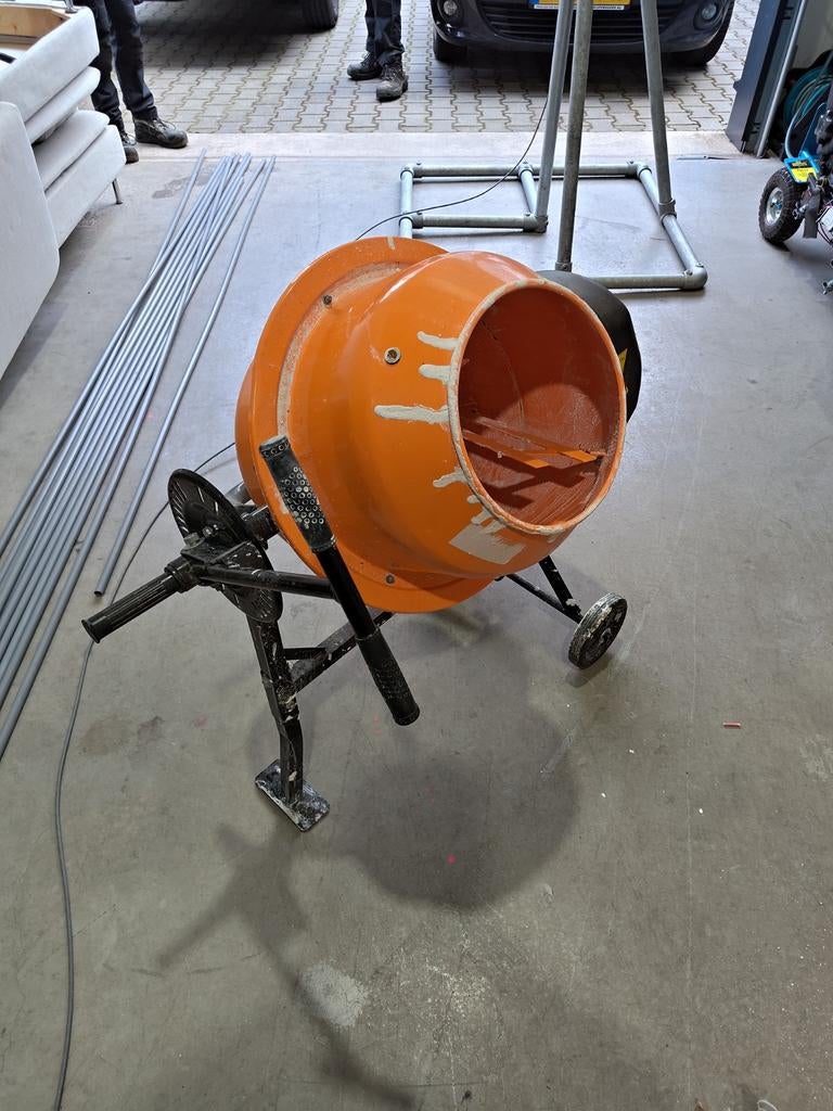 Cementmixer / Betonmolen te huur - Direct beschikbaar!, Doe-het-zelf en Verbouw, Ophalen of Verzenden