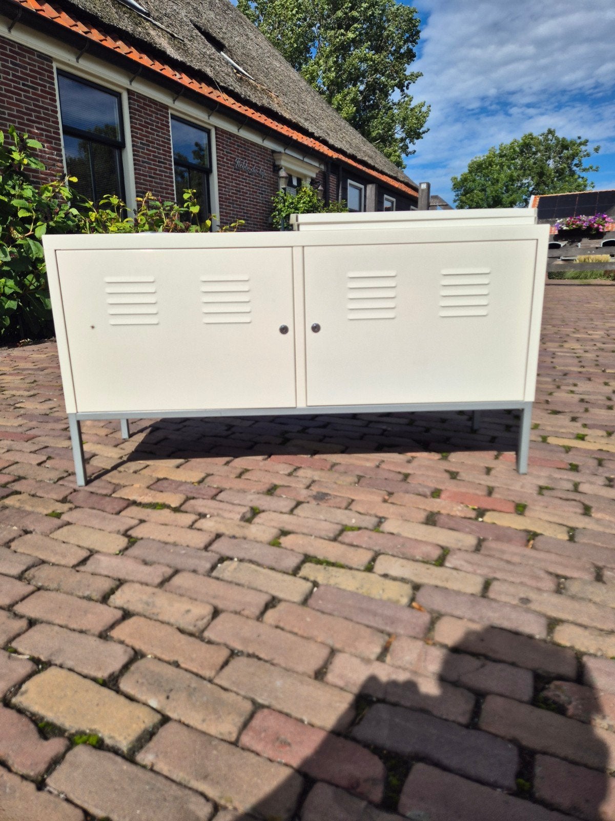 Wit metalen dressoir/kast met 2 deuren, Ophalen, Gebruikt, Modern industrieel
