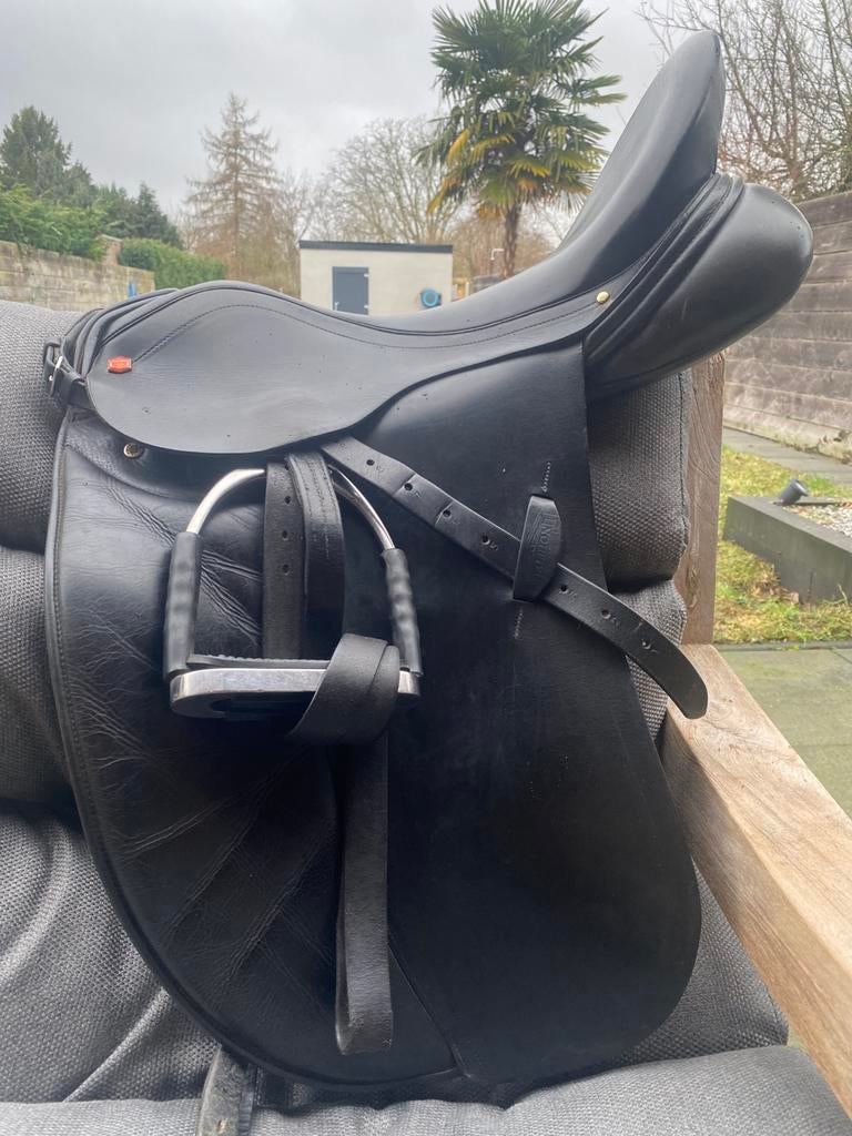 Albion dressuurzadel 17,5 inch, Dieren en Toebehoren, Ophalen, Gebruikt, Dressuur