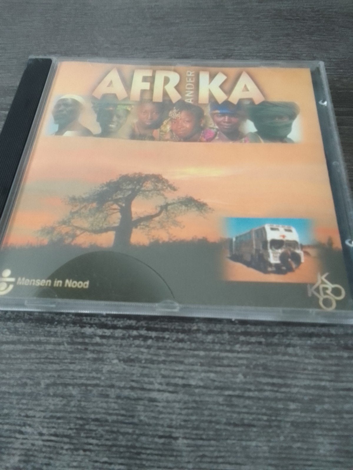 Afrika Ander CD - Mensen in Nood KRO, Ophalen, Gebruikt, Verzamelalbum, Inclusief doosje