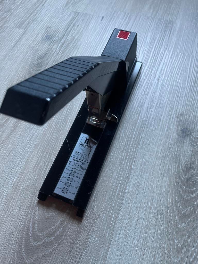 Rapid 49 Nietmachine - Krachtige Kantoorbenodigdheid, Ophalen of Verzenden, Gebruikt