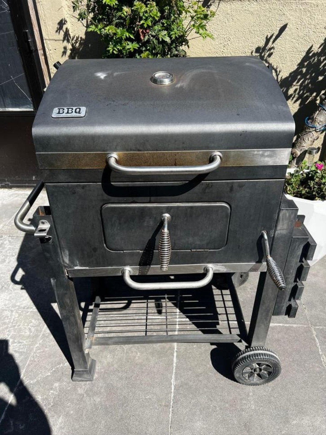 Tenneker BBQ met hoes, Ophalen, Zo goed als nieuw, Tenneker, Met accessoires