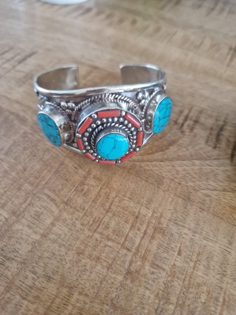 Tibetaans zilveren armband met bloedkoraal en turquoise, Sieraden, Tassen en Uiterlijk, Ophalen of Verzenden, Zilver, Armband