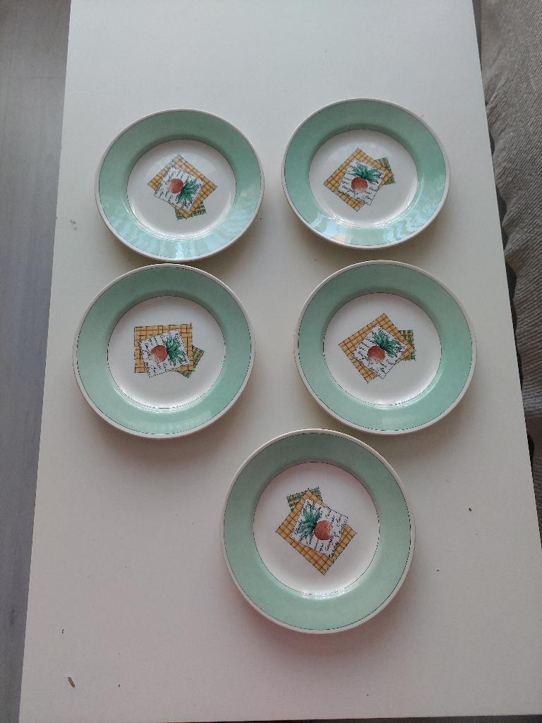 Borden 10 stuks, 5x diepe borden, 5x platte borden, Huis en Inrichting, Keuken | Servies, Ophalen, Gebruikt, Bord(en), Wedgwood
