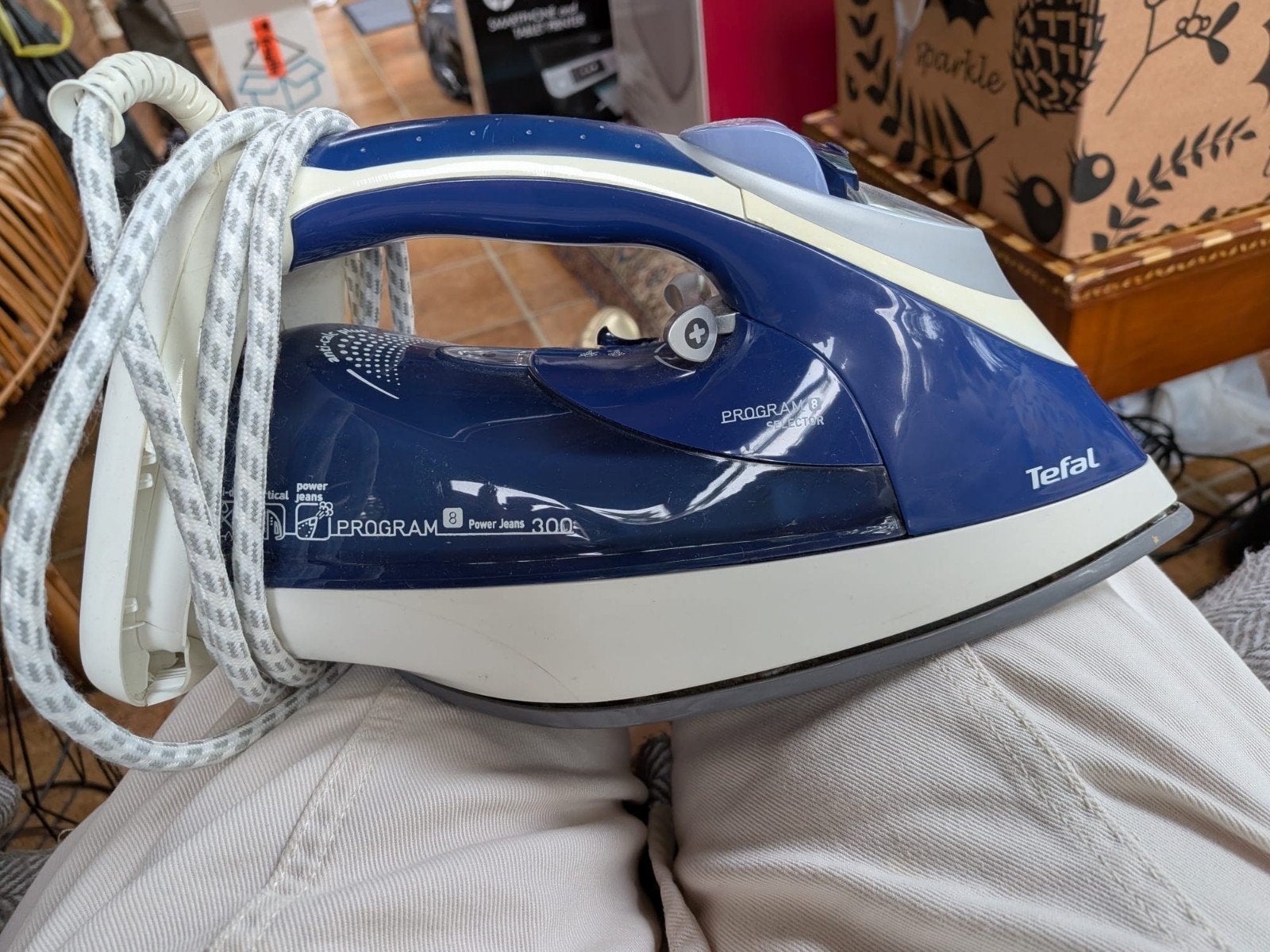 Tefal Power Jeans 300 Strijkijzer - cosmetische schade, Ophalen