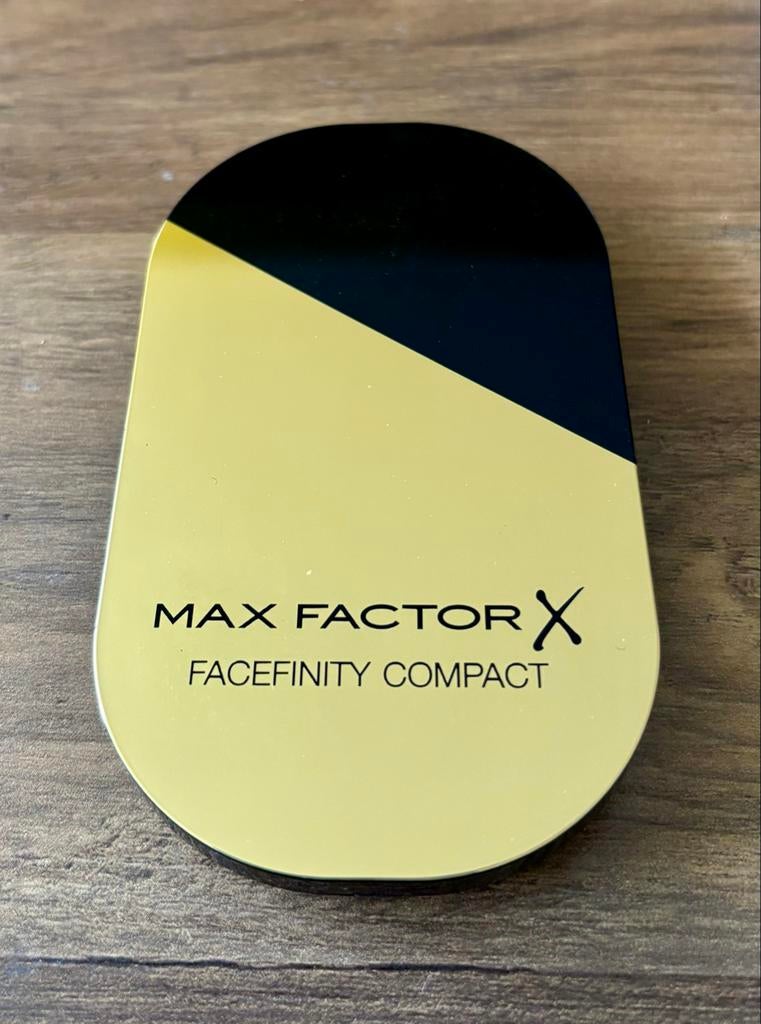 Max Factor Facefinity Compact Foundation 033 Crystal Beige, Gehele gezicht, Beige, Nieuw, Ophalen of Verzenden