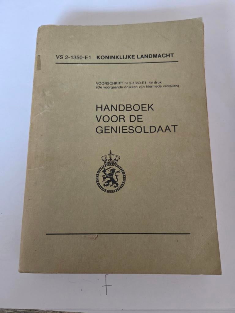Handboek voor de Geniesoldaat - Koninklijke Landmacht, Boeken, Ophalen of Verzenden, 1945 tot heden, Gelezen