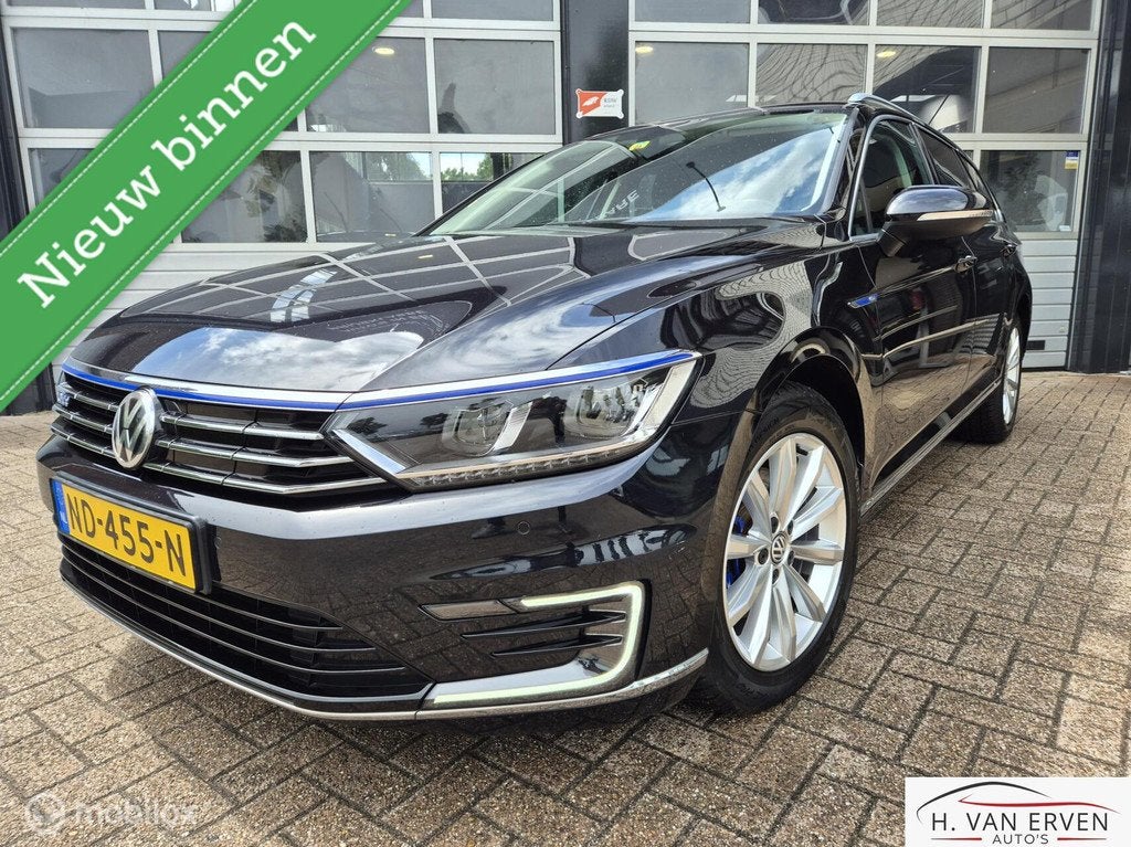 Volkswagen Passat Variant 1.4 TSI GTE Connected Series, Euro 6, 4 cilinders, Zwart, Automatische klimaatregeling