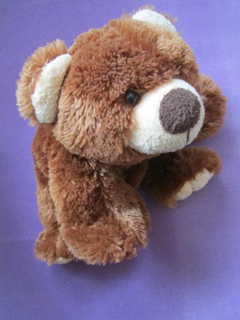 KIKA Knuffel BEER MET KRAAL OGEN. 30 CM. BRUIN **Nieuw**, Beer, Happy Horse, Nieuw, Ophalen of Verzenden