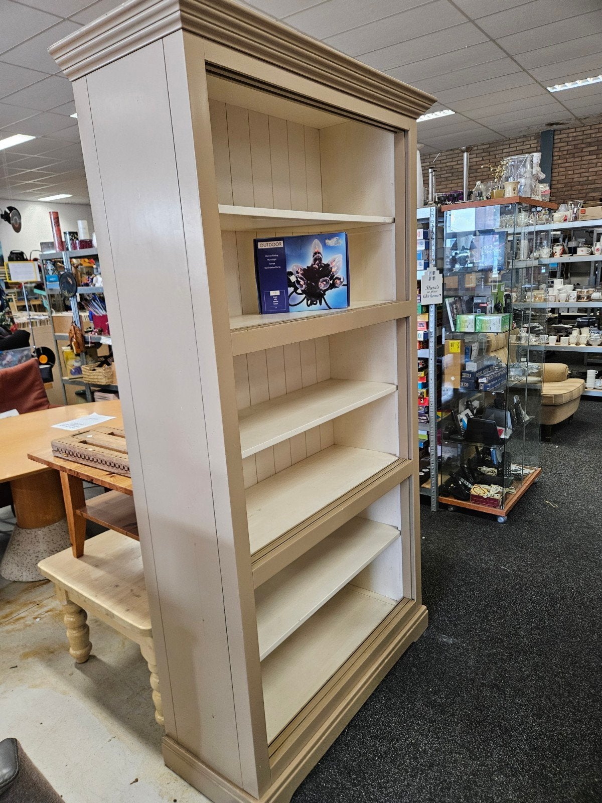 Houten Boekenkast met Planken, Ophalen, Met plank(en), Gebruikt, Onbekend@voorbeeld.com