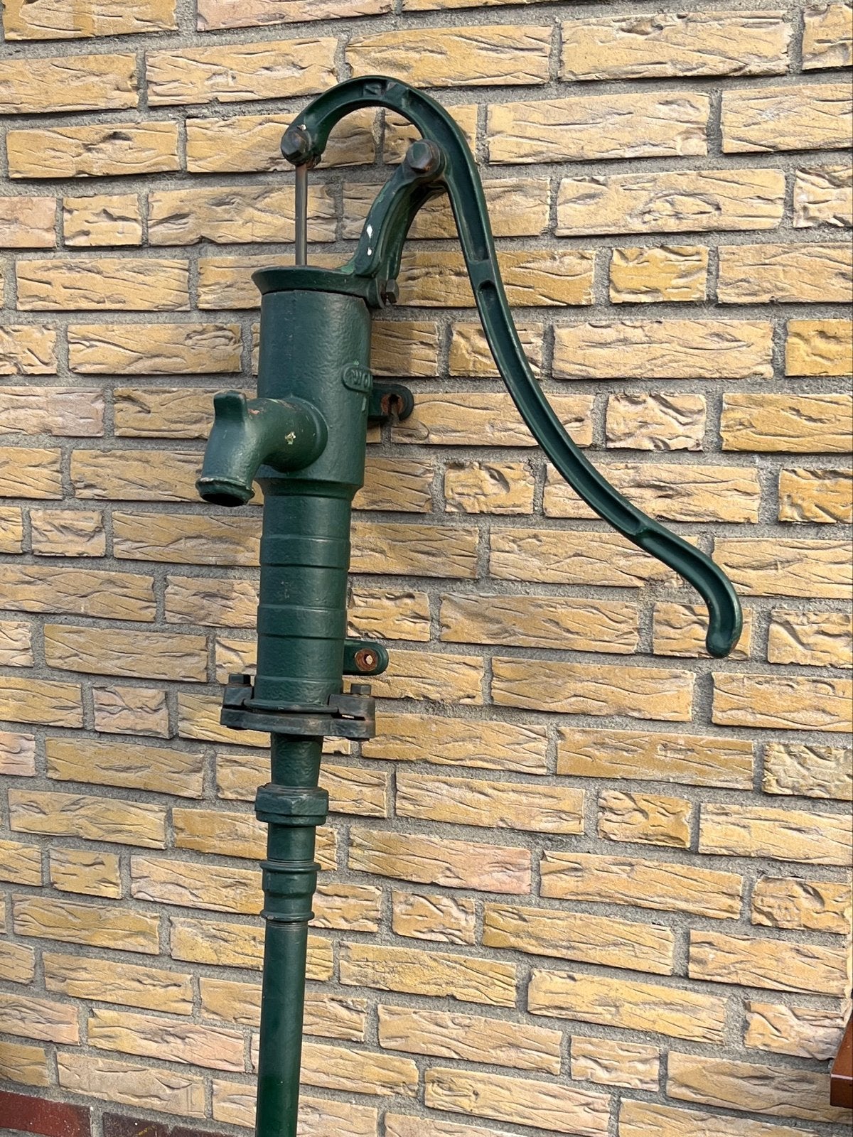 Antieke waterpomp 'Wolga' - Groen gietijzer, Ophalen, Gebruikt