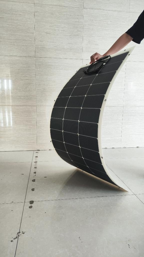 150W Semi-Flexibel TOPCon Zonnepaneel – Lichtgewicht, Solmax new energy B.V., Ophalen of Verzenden, Zo goed als nieuw, Info31@solarfam.nl
