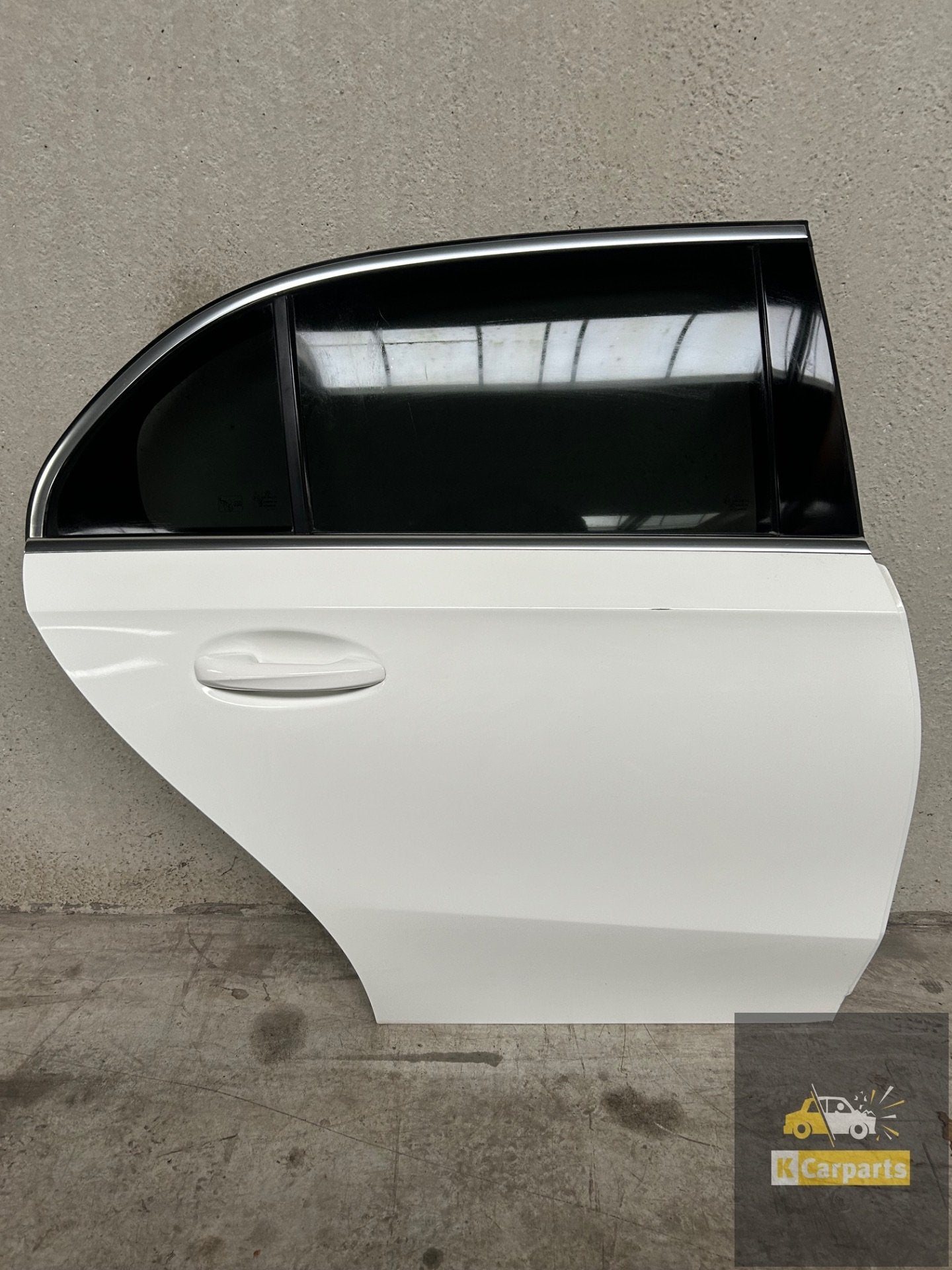 MERCEDES W177 DEUR COMPLEET PORTIER WIT RECHTS ACHTER