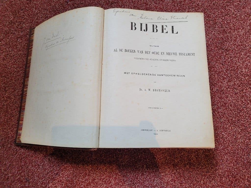 Oude Bijbel uit 1880, Antiek en Kunst, Ophalen of Verzenden