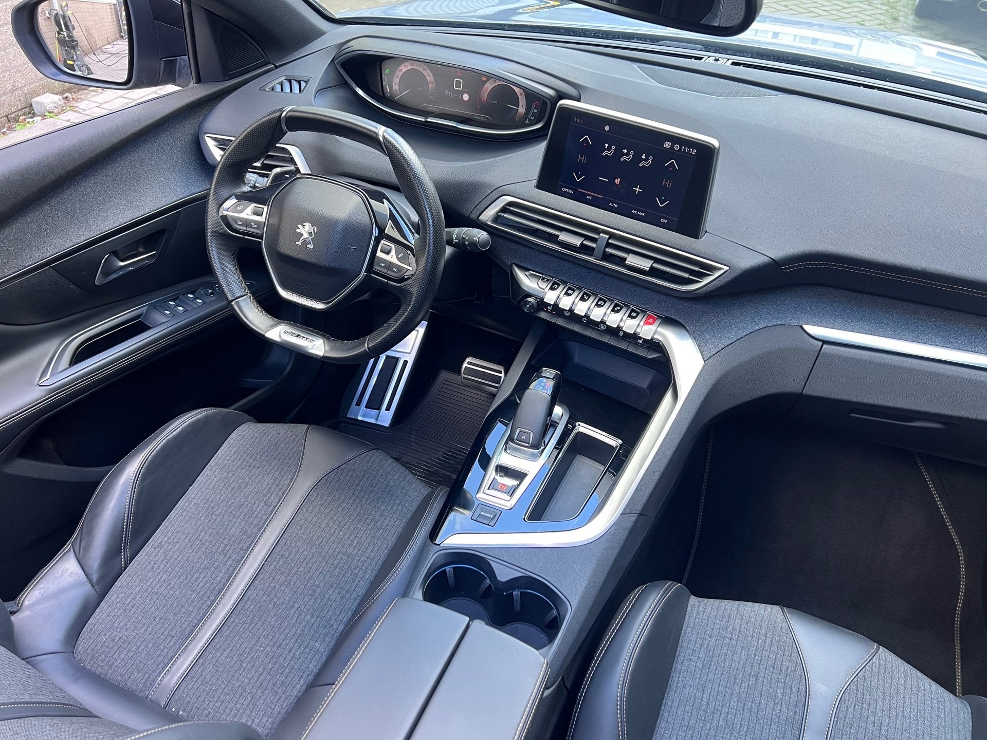 Peugeot 5008 1.6 PureTech GT-Line 7p. Pano Stoelverwarming T, Gebruikt, Zwart, 4 cilinders, Bedrijf