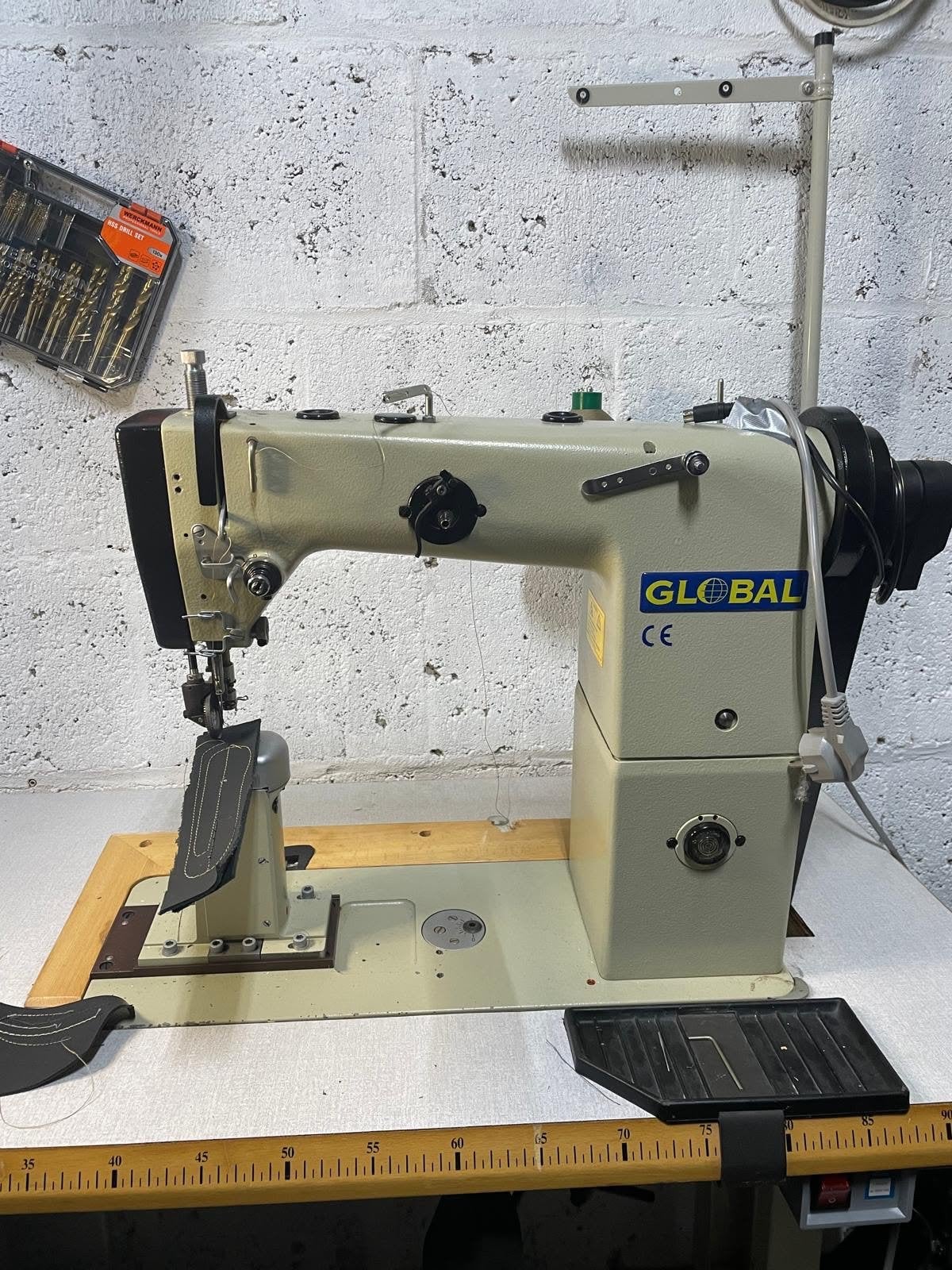 Industriële Naaimachine Global - Zo goed als nieuw, Overige merken, Ophalen of Verzenden, Industrieel, Naaimachine