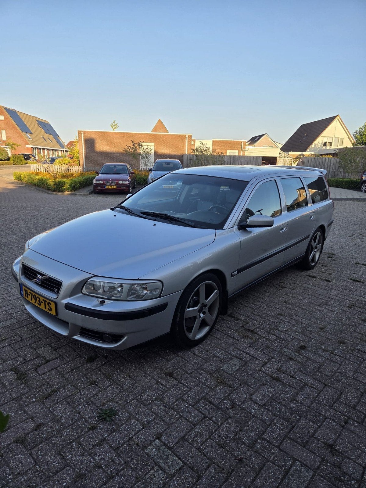 Volvo 2003 Grijs, Automaat, Zwart, 1700 kg, 2521 cc