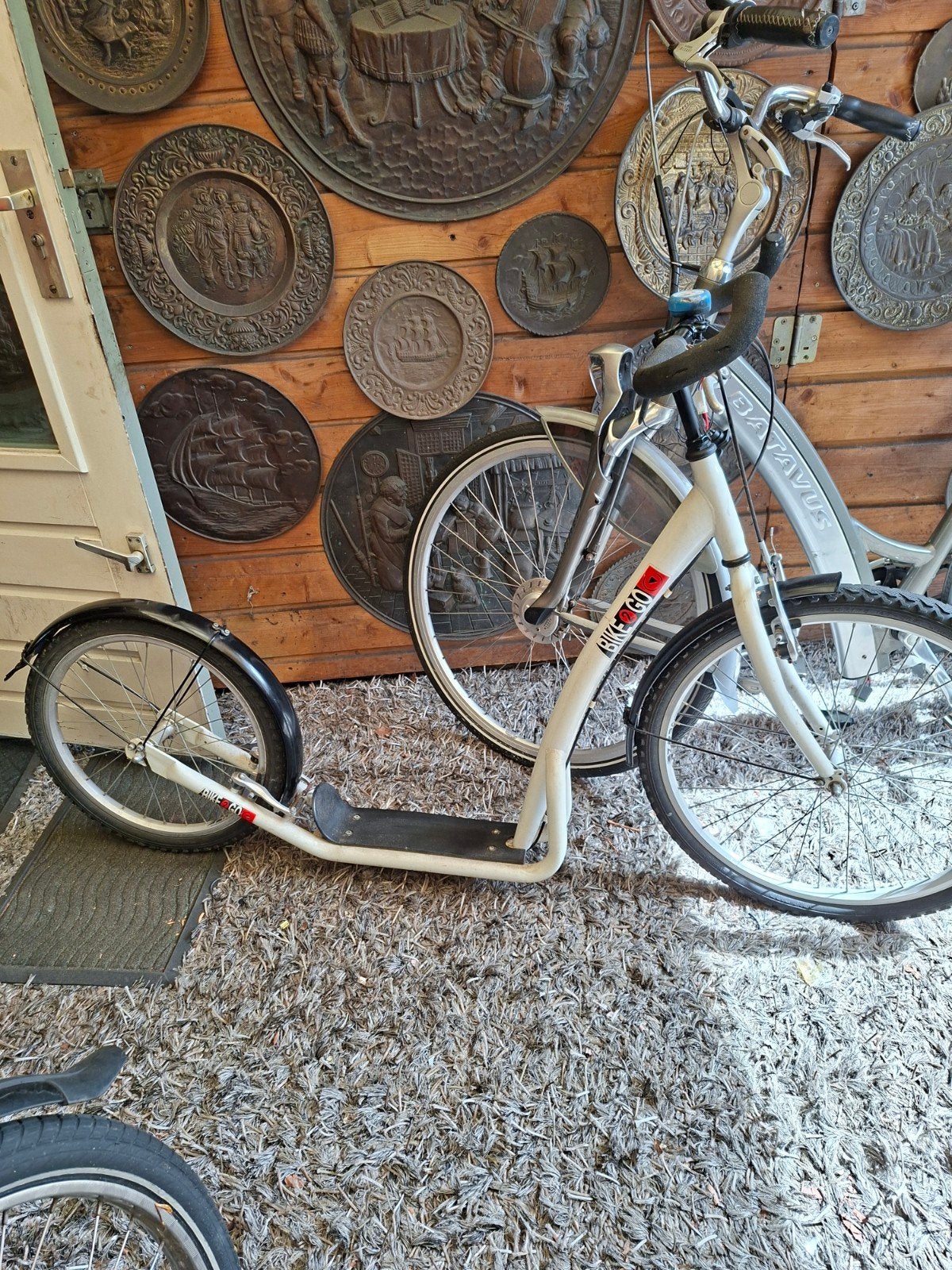 Grote Bike 2 Go Step - Wit, Fietsen en Brommers, Ophalen, Gebruikt, Gewone step