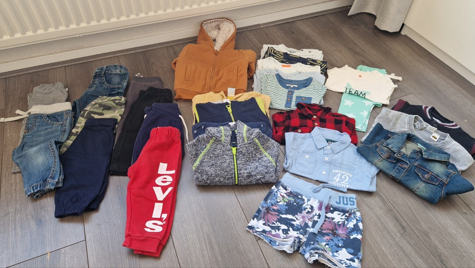 Grote set jongenskleding maat 68: vestjes, broekjes, longsle, Ophalen of Verzenden, Gebruikt, Jongen