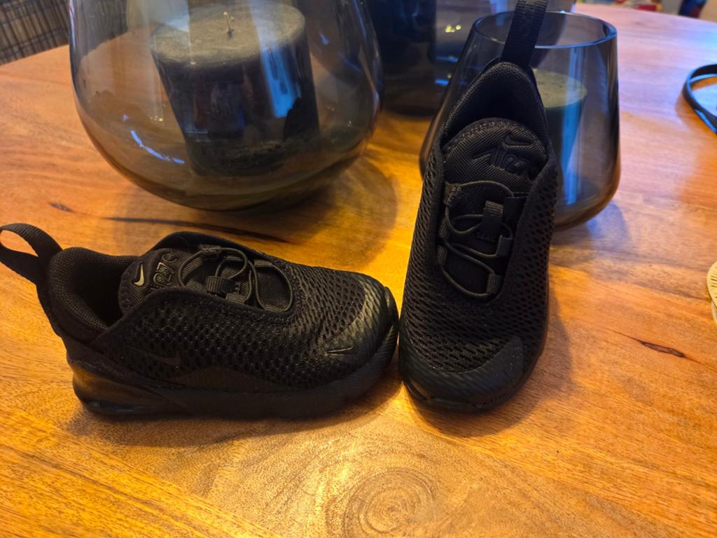 Nike Air Max 270 kinderschoenen, maat 23.5, Kinderen en Baby's, Kinderkleding | Schoenen en Sokken, Ophalen of Verzenden