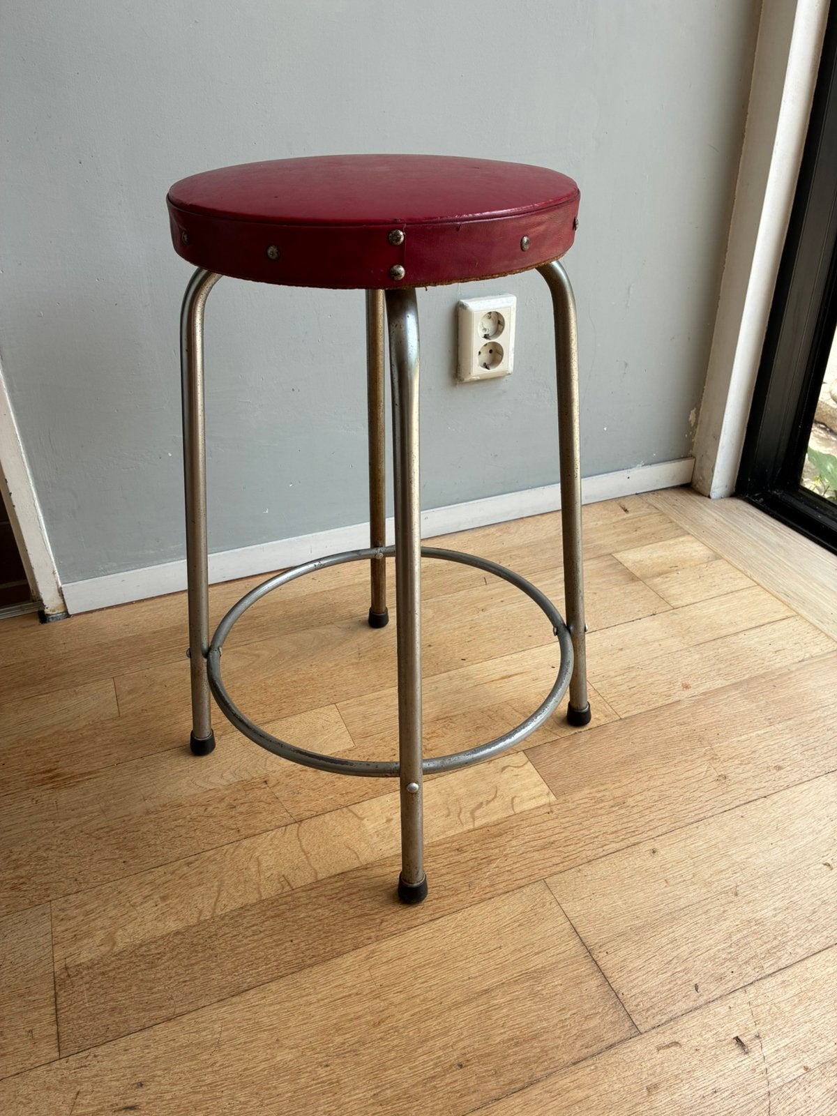 Midcentury kruk skai leer brabantia stijl, Ophalen, Zo goed als nieuw, Hout