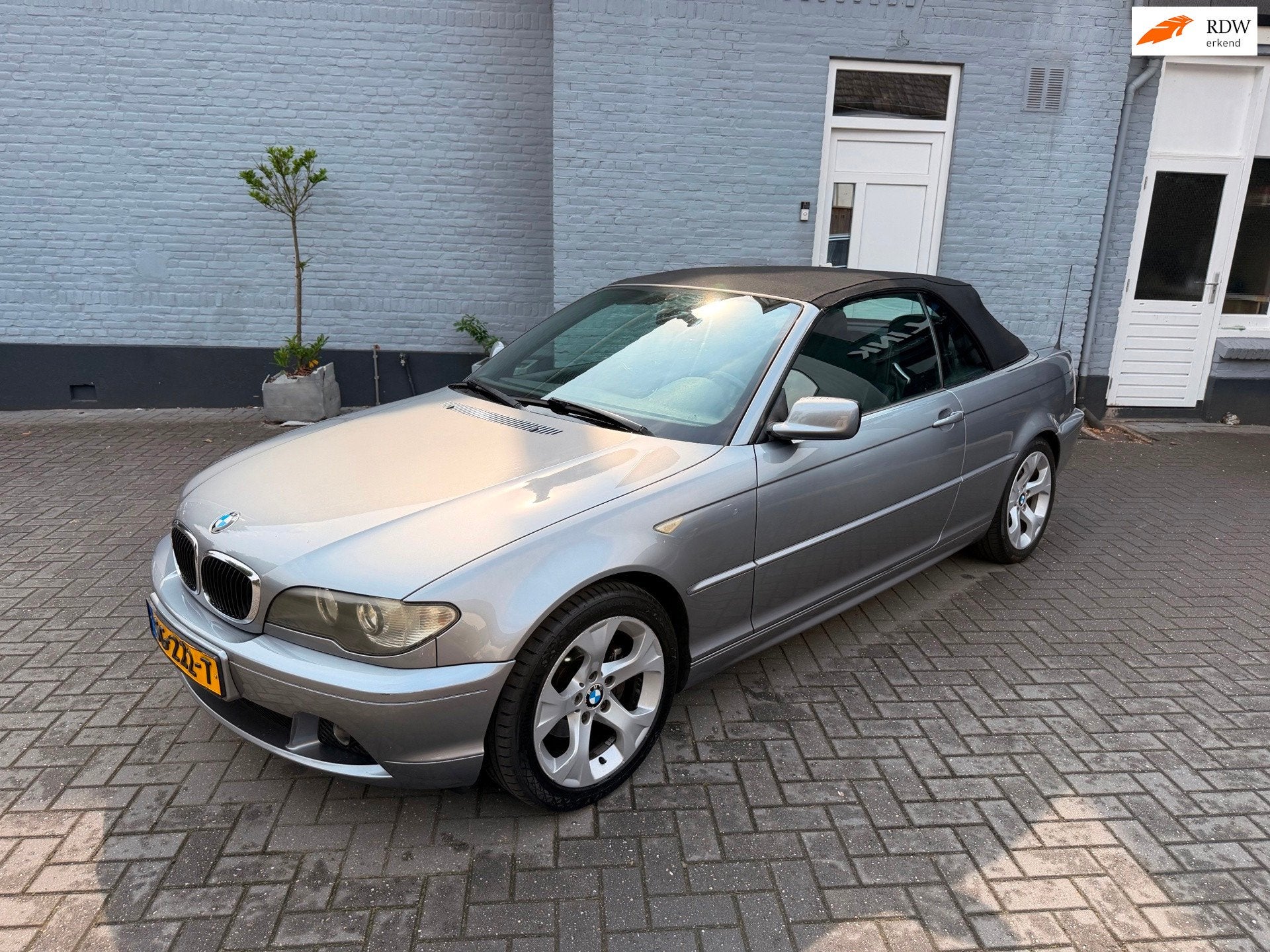 BMW 3-serie Cabrio 318Ci / AUTOMAAT / LEER / STOELVERWARMING, Auto's, BMW, Automaat, 4 cilinders, Cabriolet, 4 stoelen