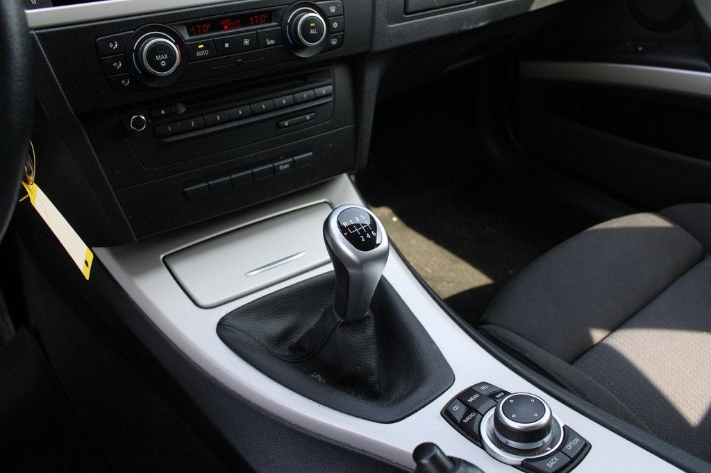 BMW 3-serie Touring 318i Business Line, Distrb. Ketting verv, Euro 5, Zwart, Zwart, Origineel Nederlands