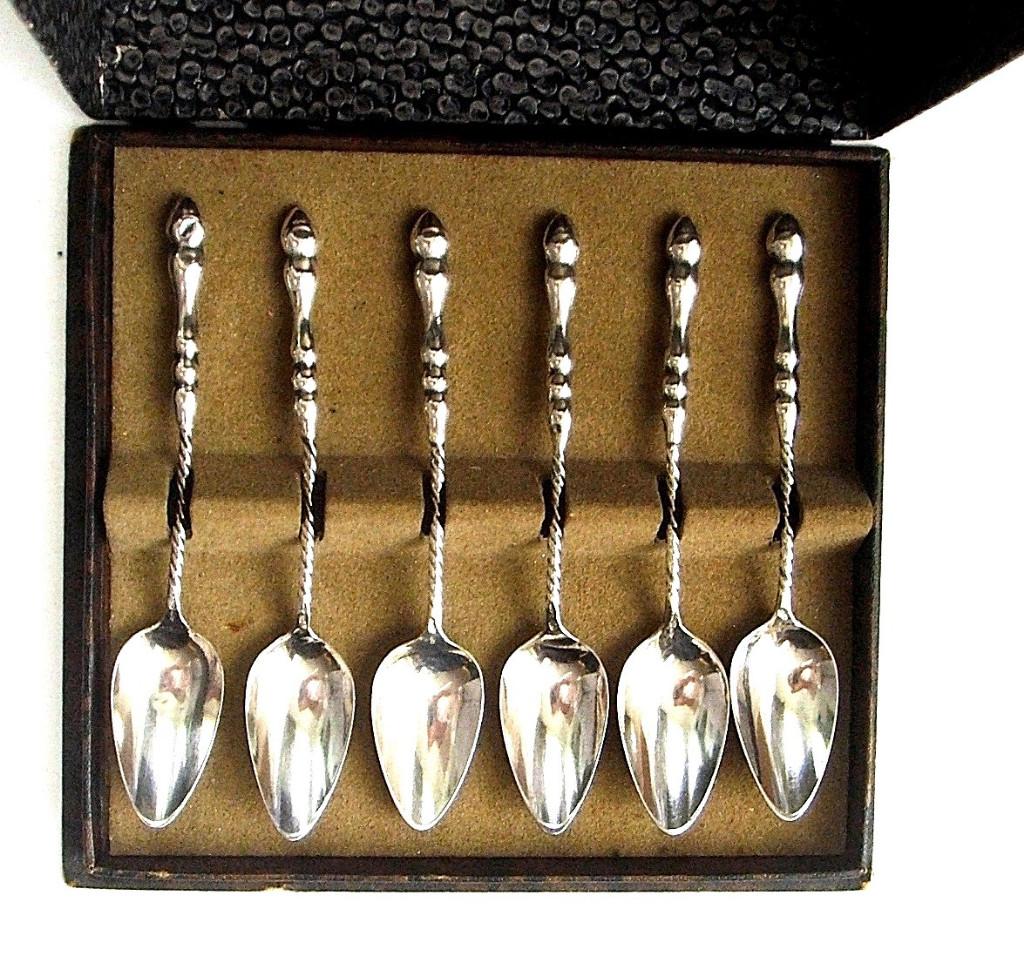 Antiek set: zes zilveren koffielepeltjes in cassette ca 1920, Antiek en Kunst, Ophalen of Verzenden, Zilver