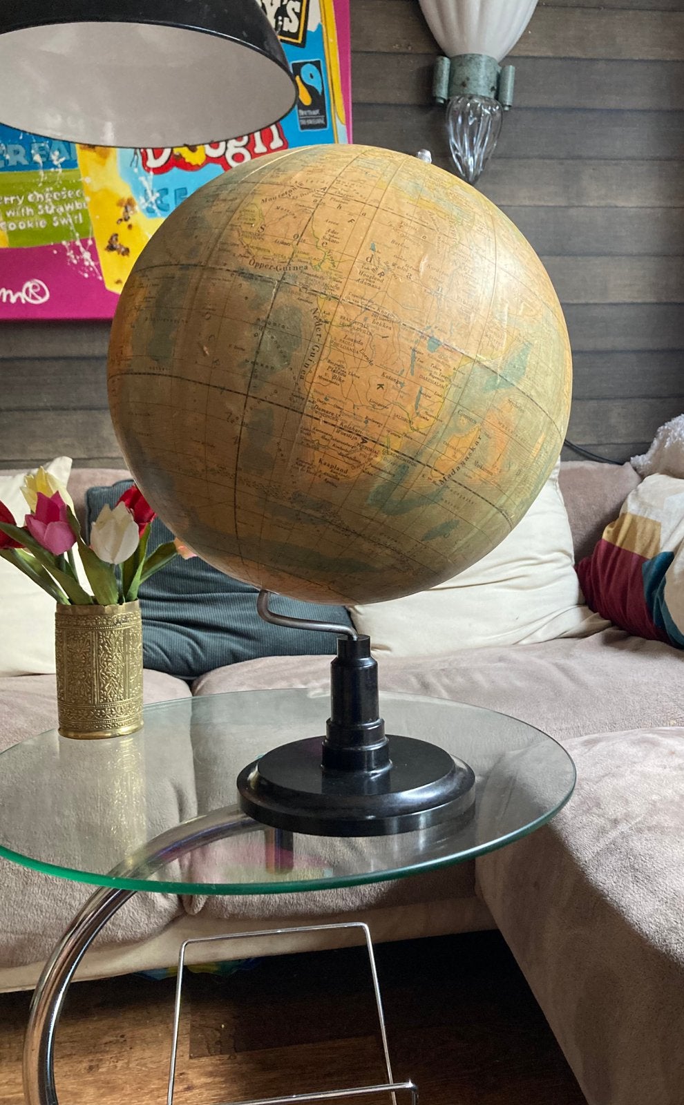 Antieke wereldbol op zwarte voet oude globe Nederlands., Antiek en Kunst, Ophalen