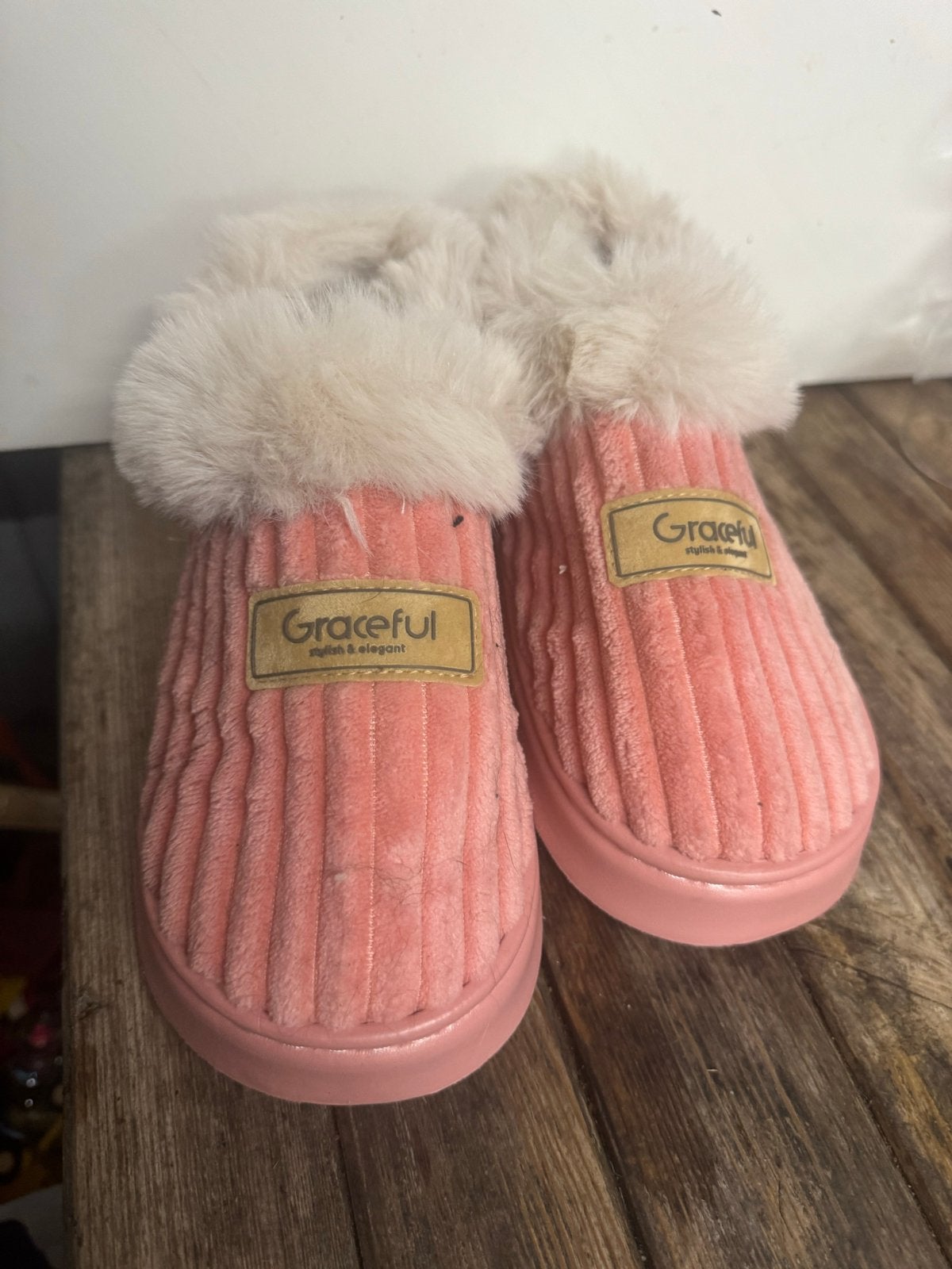 Roze 'Graceful' pantoffels met bontrand - Maat 38-39, Kleding | Dames, Ophalen of Verzenden, Zo goed als nieuw, Roze, Pantoffels of Sloffen