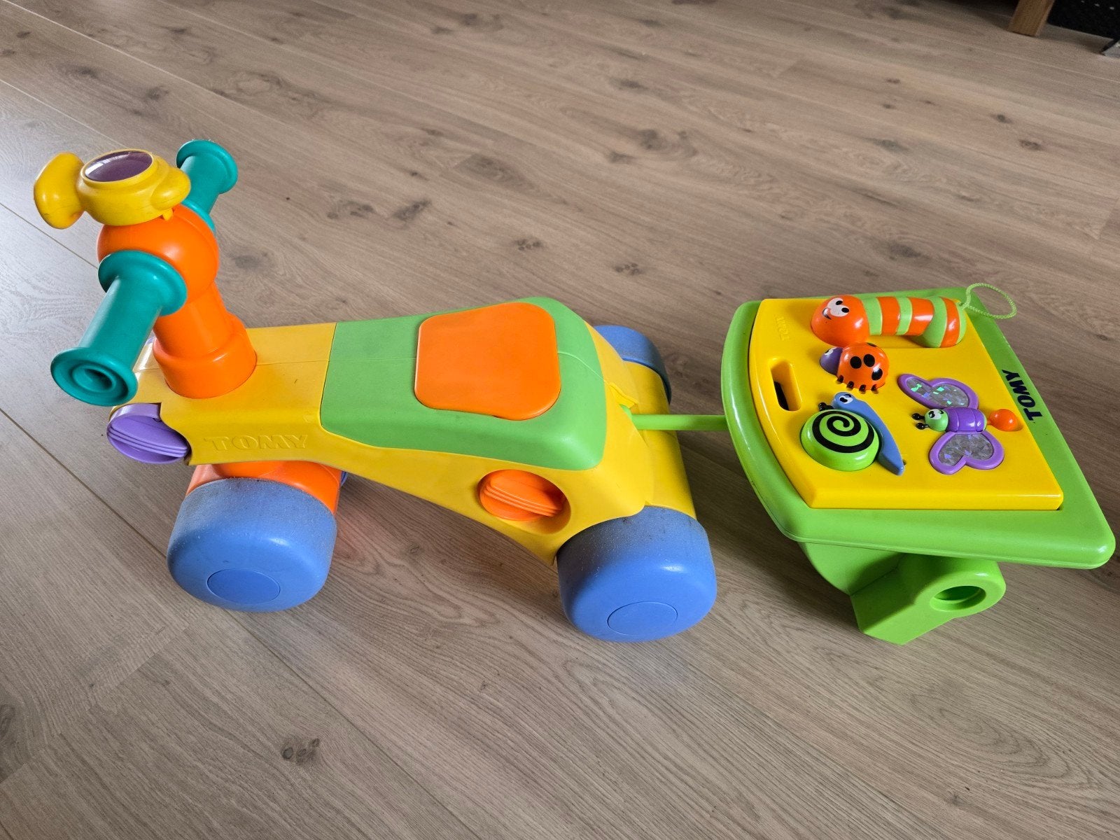 Play to learn loopwagen en driewieler met aanhangwagen, Ophalen of Verzenden, Gebruikt, Loopvoertuig