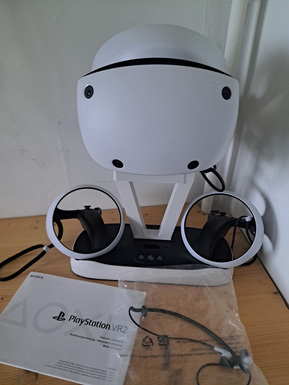 Playstation 5 VR2 set + oplaadstation. Zo goed als nieuw, Spelcomputers en Games, Virtual Reality, Ophalen of Verzenden, Zo goed als nieuw